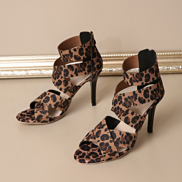 Damen Sandalen mit Leopardenmuster, gekreuzten Riemen und Stilettoabsatz – Offene Zehen High Heels für Party- und Abendkleidung