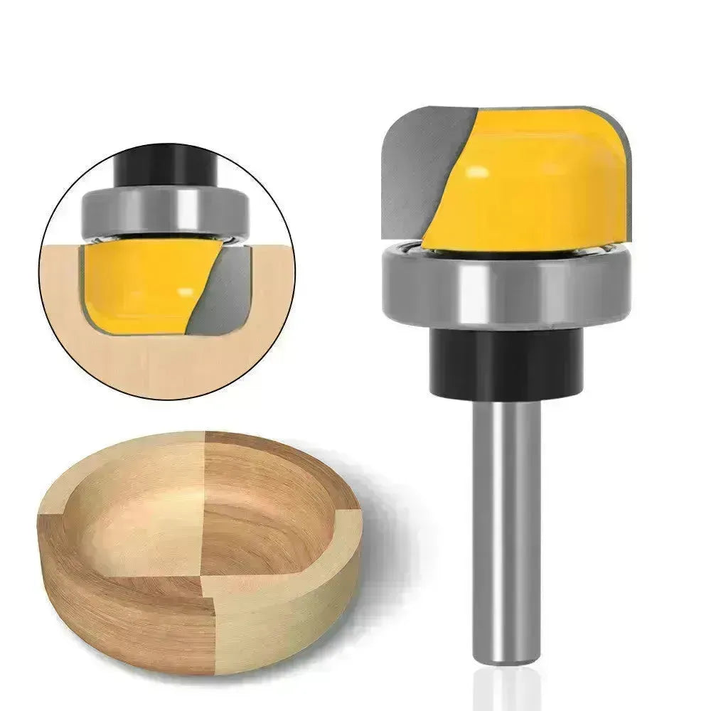 Bordo artigianale di legno professionale che forma ciotola e pezzi di router vassoio