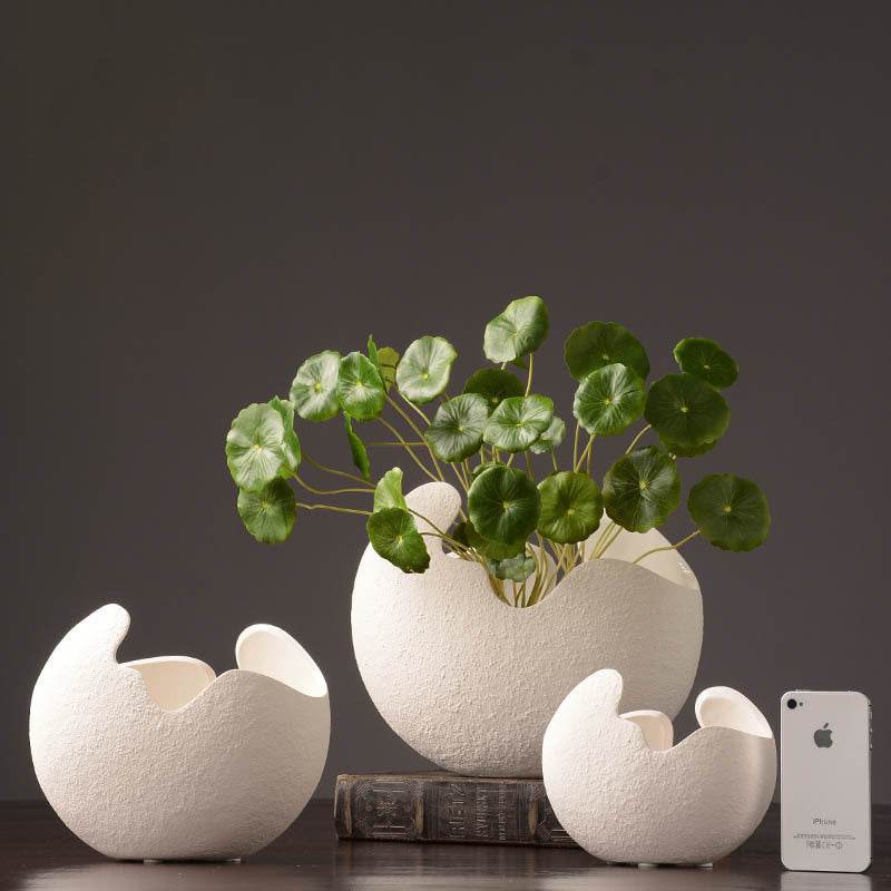 Simple white ceramic vase decoration - EX-STOCK Canada