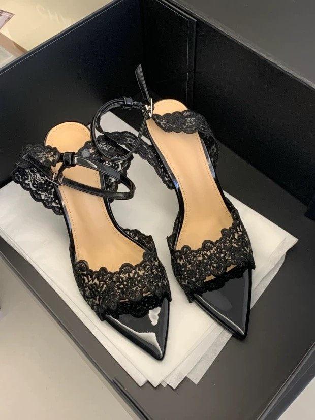 2026 Sommer Neue Französische Nischen-Design Damen Sandalen, Spitz zulaufende Spitze Stiletto High Heel Offene Zehen Outdoor Schuhe
