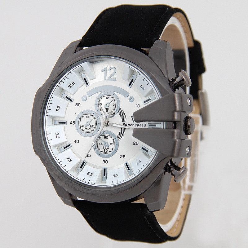 Homme regarde les montres à bracelet montre pour hommesEX-STOCK Canada