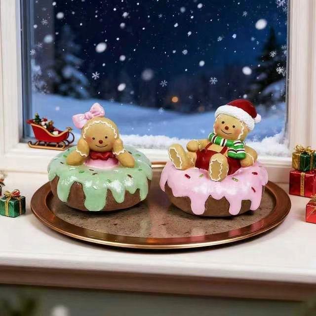 Décorations de Noël en résine dessinées à la main : Bonhomme en pain d'épiceEX-STOCK Canada