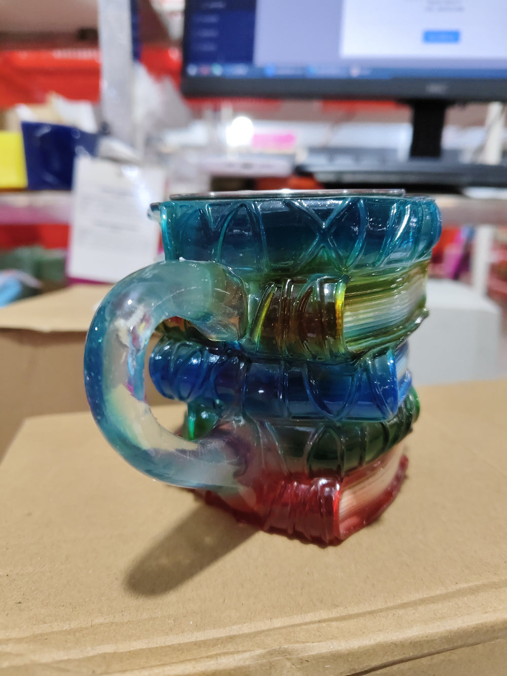 فنجان قهوة على شكل كتاب مرسوم فريد لتكديس الكتبEX-STOCK Canada