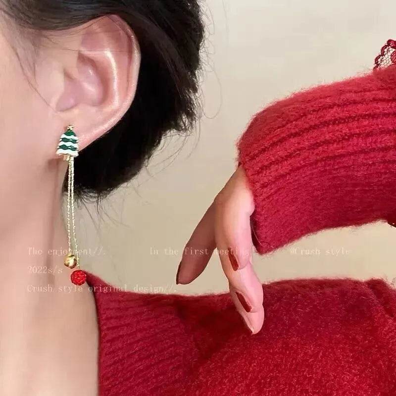 Ins Fashion Xmas Earrings Moving Santa Claus Long Tassel Earrings For Women Christmas Tree Snowflake Asymmetric Drop Earring - EX-STOCK Canada