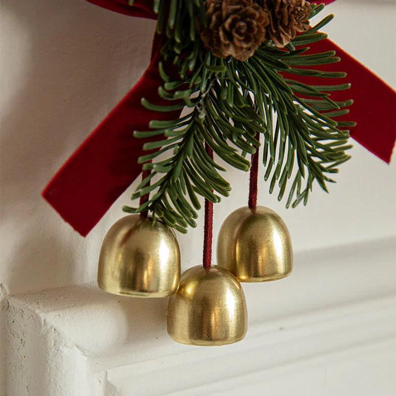 Petite pièce suspendue en forme de cloche de Noël avec nœud en veloursEX-STOCK Canada