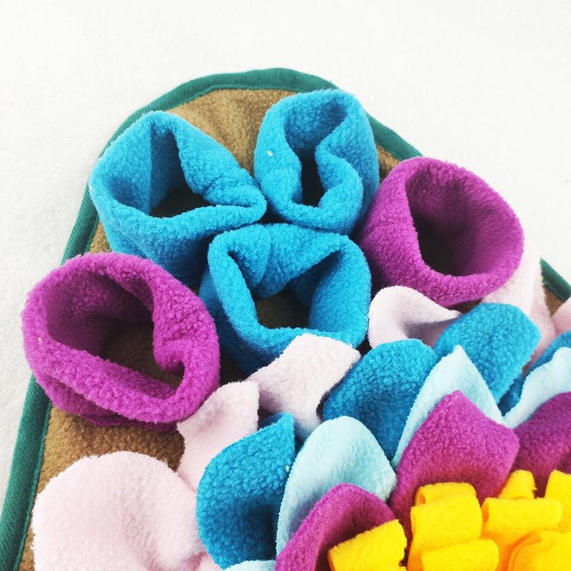 Tapis Renifleur pour Animaux Pour Chiens Jeu d'Alimentation Interactif Tapis de Nourriture pour Chiens avec Ventouses en Forme de Tournesol Friandises avec Puzzles Encourage les Compétences Naturelles de Recherche de Nourriture