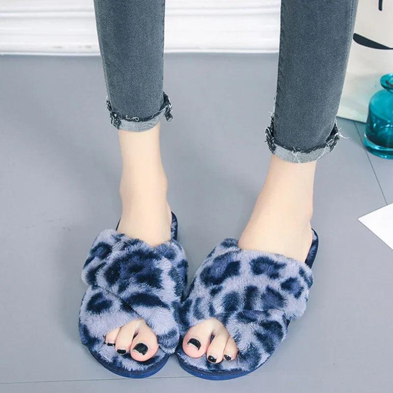 Chaussons Mignons à Lanières Croisées Léopard en Peluche Pour La Maison Chaussons Plates de Chambre Chaussons Pour FemmesEX-STOCK Canada