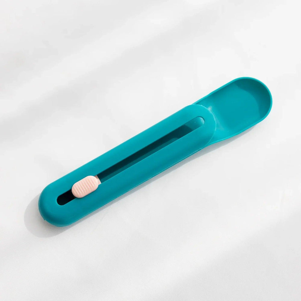 La mangeoire à cuillère Hot Cat Strip presse les outils d’alimentation pour animaux de SnackEX-STOCK Canada