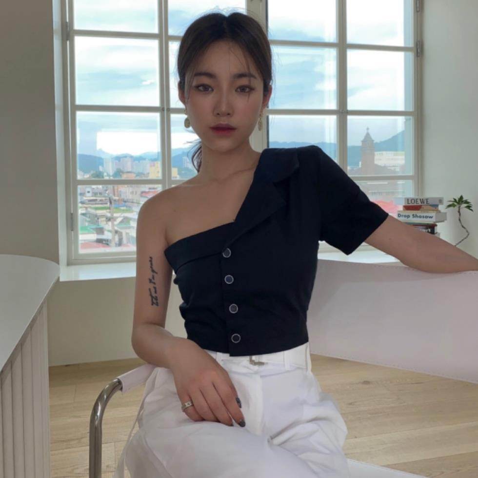 Summer Fashionable Irregular One-shoulder Design Single-breasted blouse Shirt For Women - EX-STOCK Canada