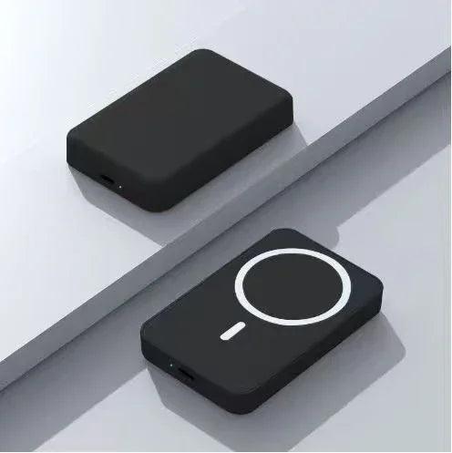 Power Bank Wireless Magnetico a Ricarica Rapida BidirezionaleEX-STOCK Canada