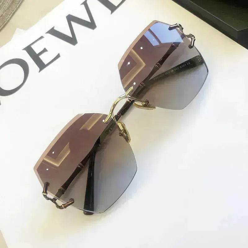 Trendy Fashion Metal Handle Unisex Sunglasses - EX-STOCK Canada