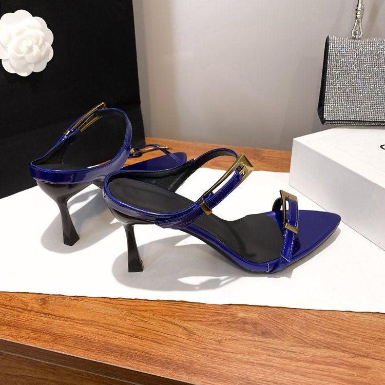 Französische Metallverschluss-Spitze-Stiletto-Sandalen für Frauen