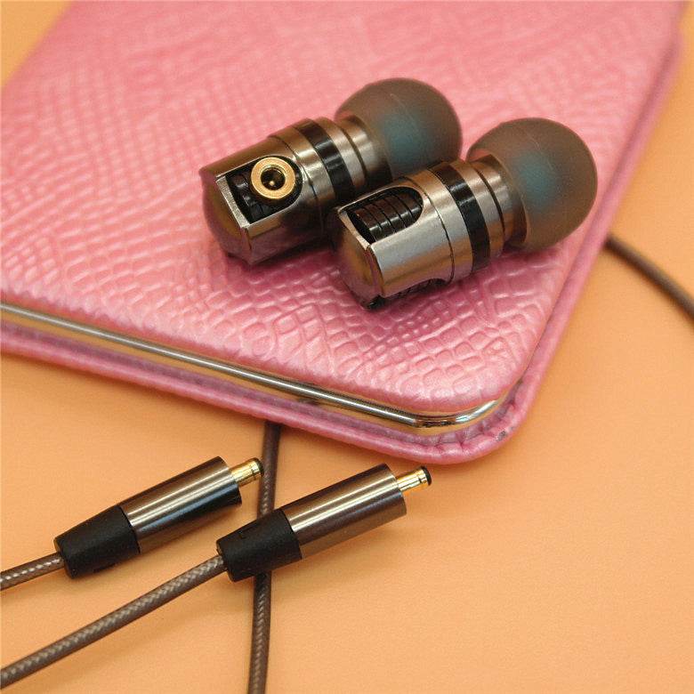 846 in-ear metal earphones - EX-STOCK Canada