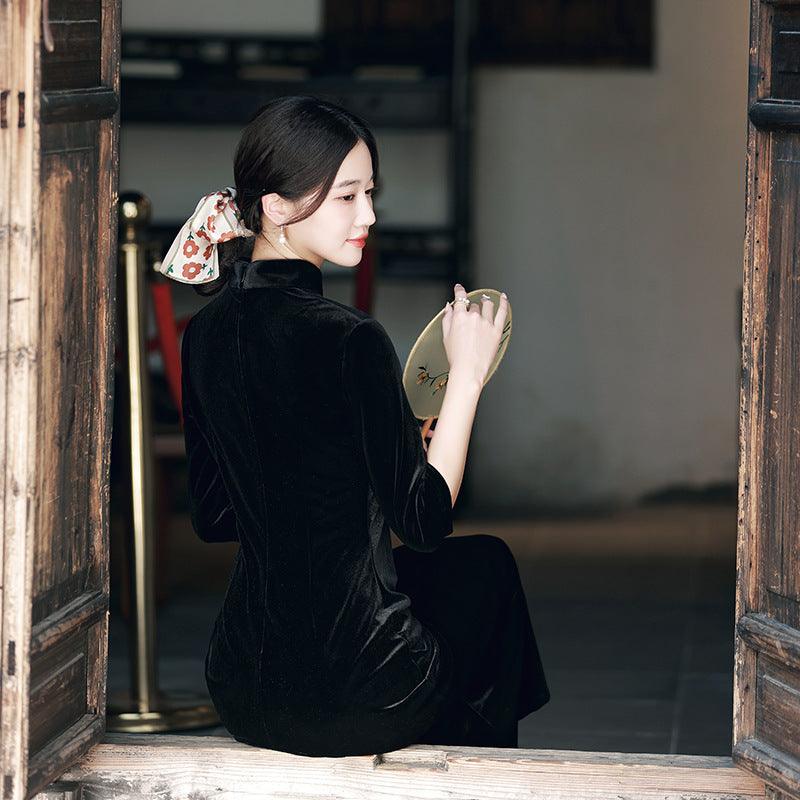 Robe Slim améliorée en velours brodé de style chinoisEX-STOCK Canada