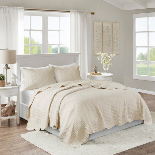3 Piece Reversible Scalloped Edge Quilt Set Cream King Cal King EX-STOCK
