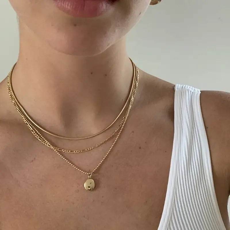 Vintage Geometric Metal Oval Pendant Necklace - EX-STOCK Canada