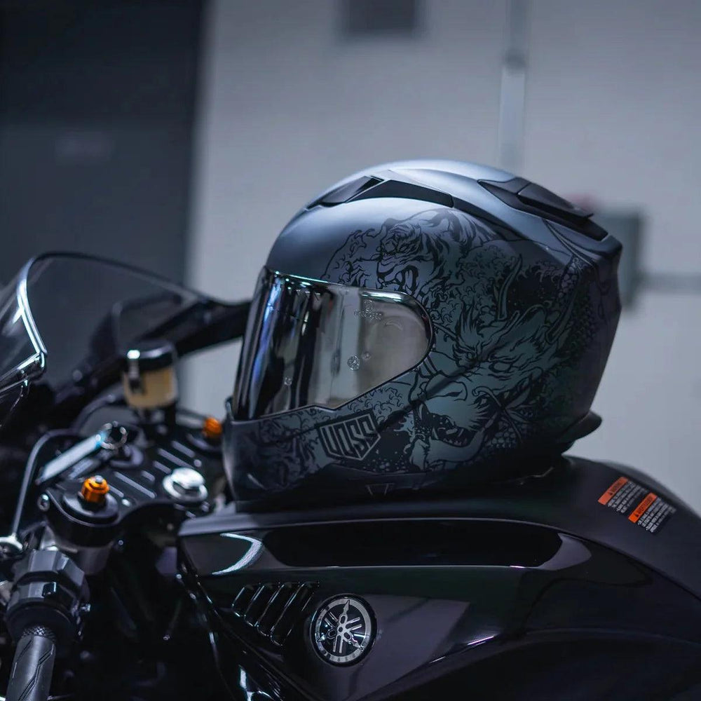 Voss 989 Moto-V Rei Motorcycle Helmet