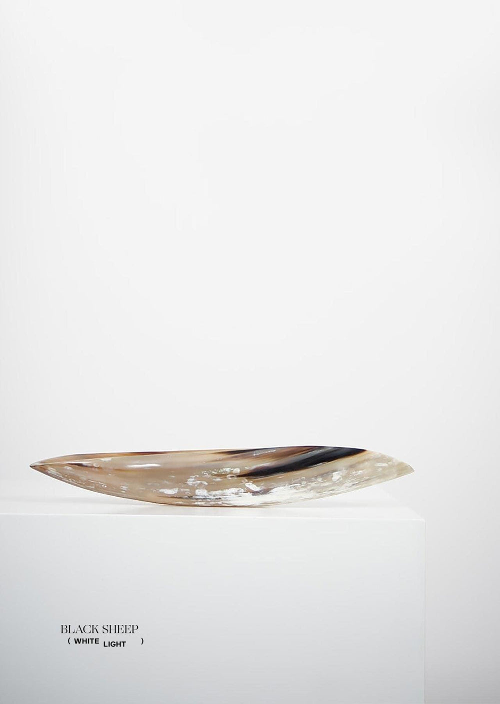 Vase ovale léger à corne Ankole & GyrEX-STOCK Canada