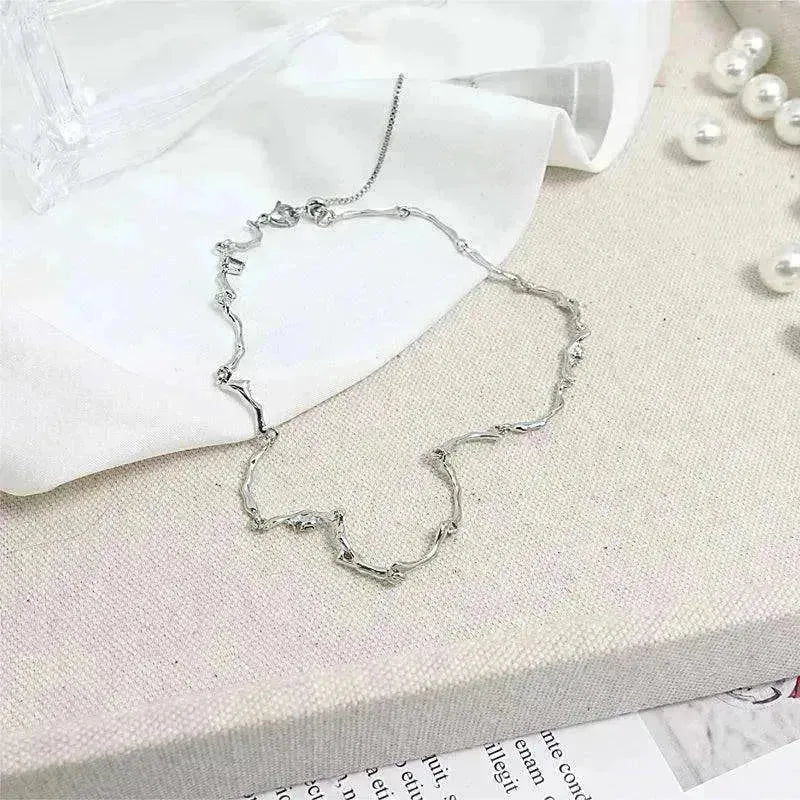 Un Braccialetto Femminile Semplice, Raffinato e Freddo con Onde Regolabili - EX-STOCK CANADA