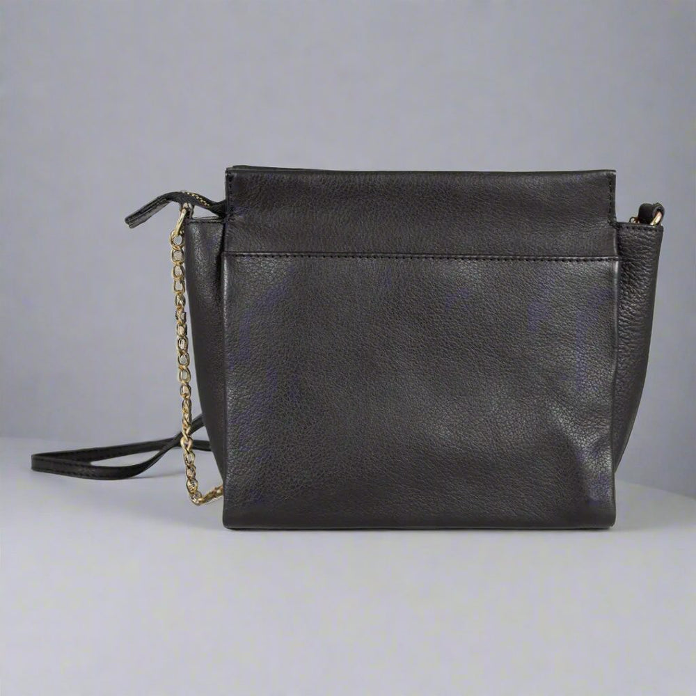 حقيبة نسائية من الجلد من BOL بحمالة عابرة للجسم مع سلسلة وحزام جلديEX-STOCK Canada