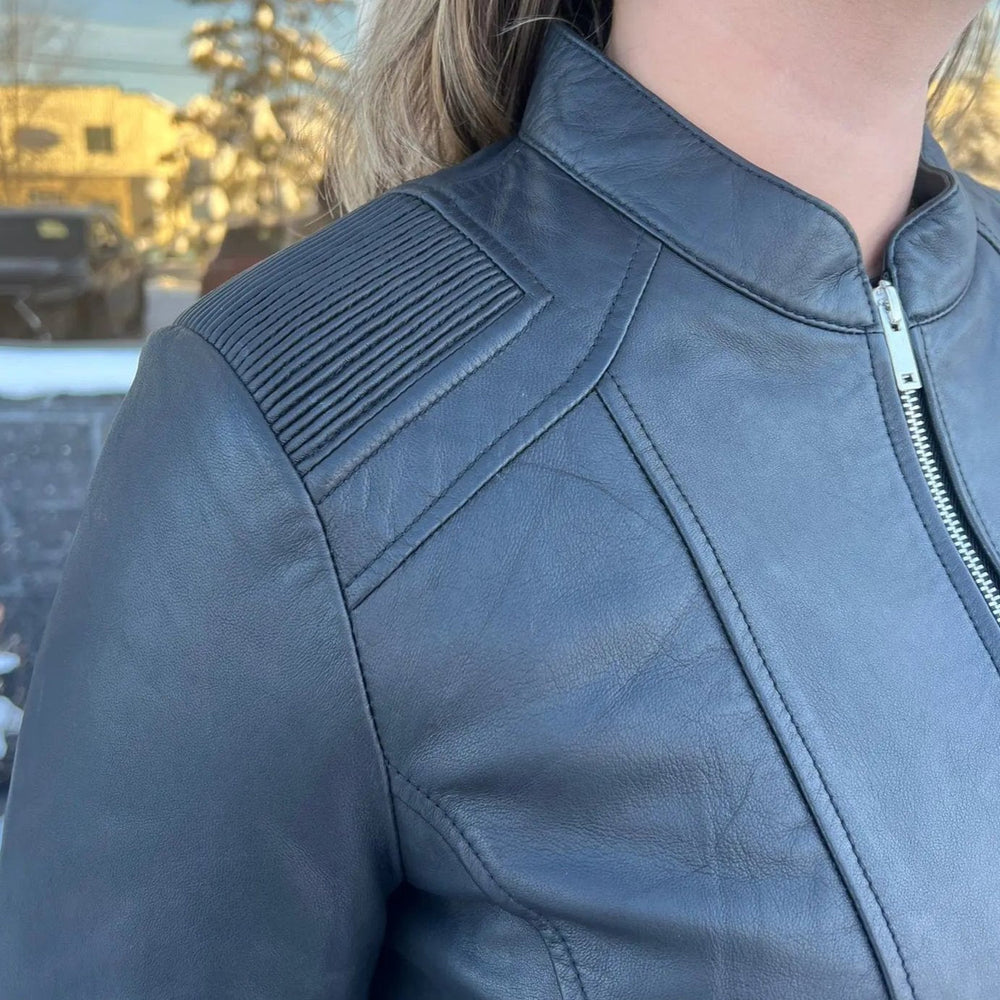 BOL Damen Paulina Gerippte Lederjacke mit SchulterdetailEX-STOCK Canada