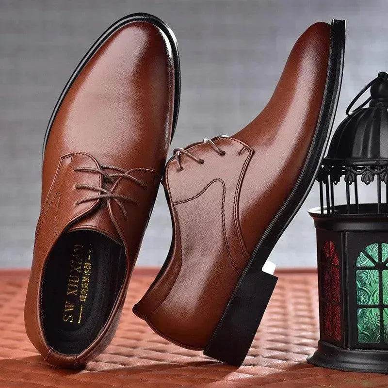 Zapatos negros de punta para hombre - EX-STOCK Canada