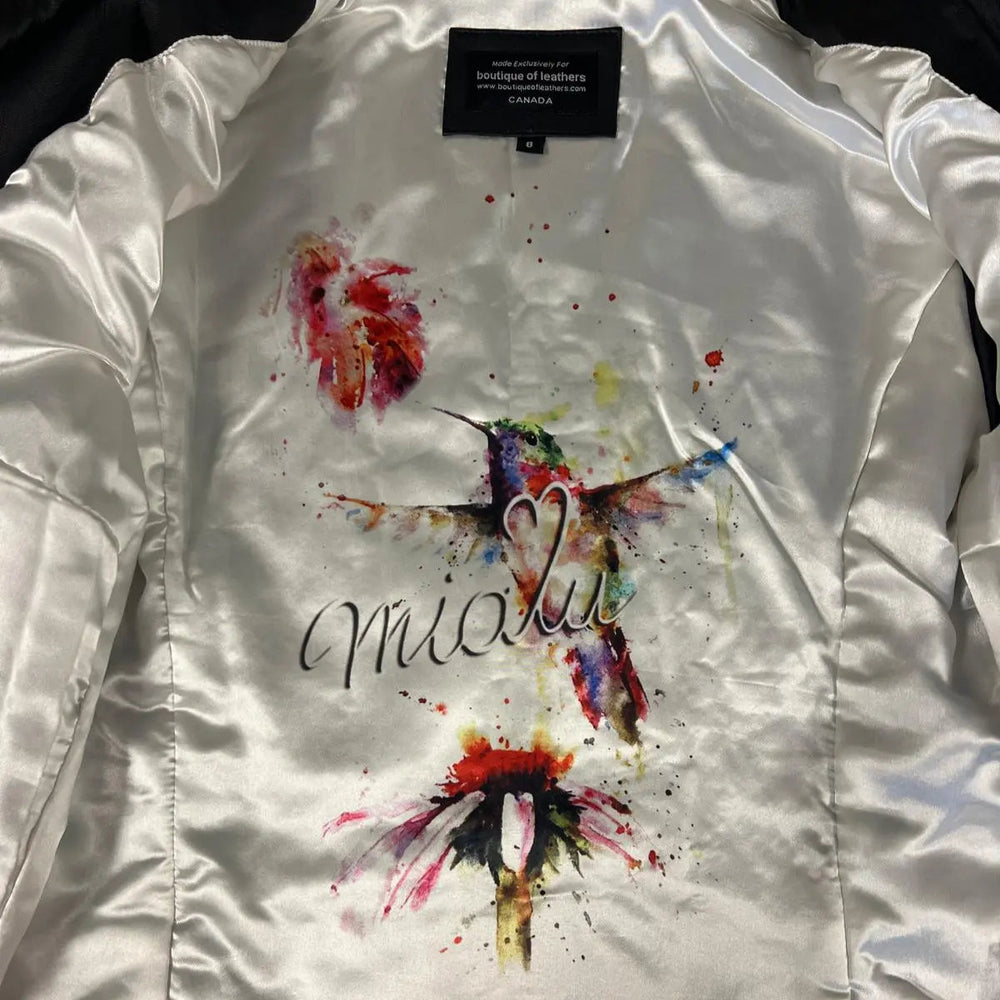 سترة جلدية نسائية كلاسيكية من جلد الحملات مع ياقة عاديةEX-STOCK Canada