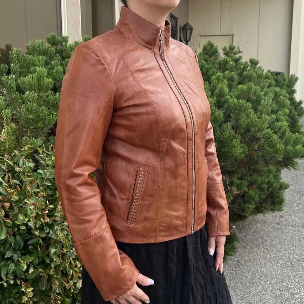 Giacca classica da donna in pelle di agnello con zip e design a tasca intrecciataEX-STOCK Canada