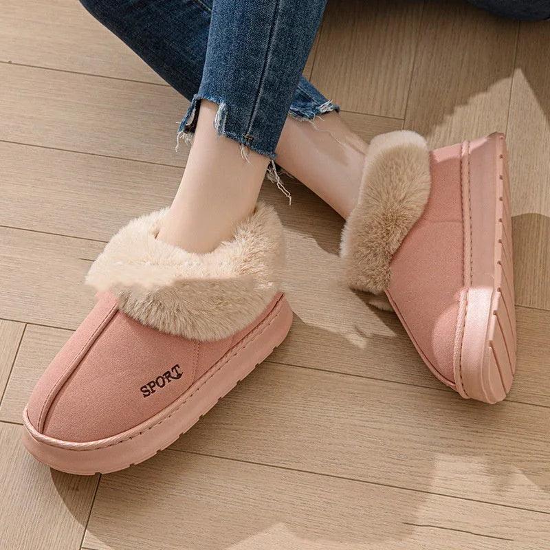 Chaussons en peluche doux et confortables pour femmes, chaussures à plateforme antidérapantes avec doublure en fausse fourrure, semelle silencieuse et ajustement confortable pour une utilisation intérieureEX-STOCK Canada