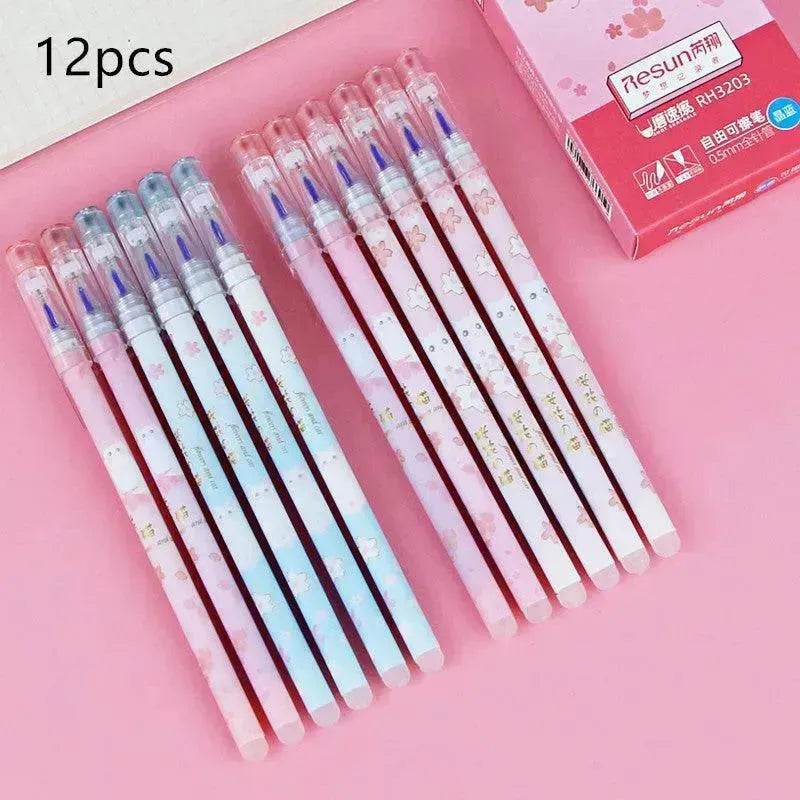 Grundschüler verwenden einen radierbaren Gelstift, um den einfachen Sassafras Magic Eraser Stift zu reiben - EX-STOCK Canada