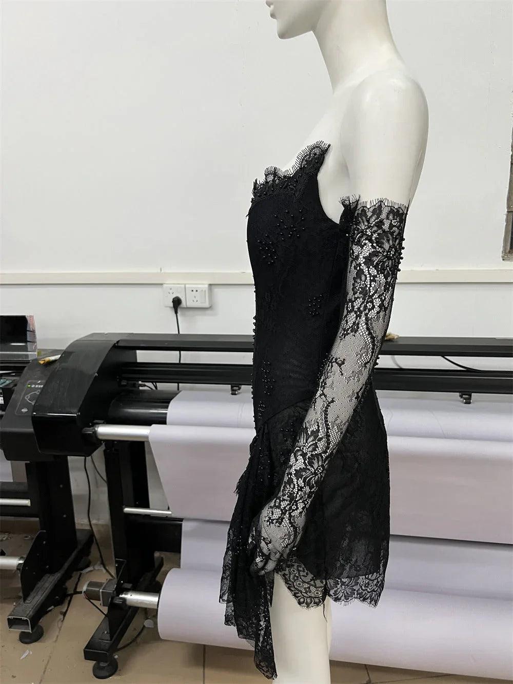 Abito da sera alla moda con top a tubo a manica lunga in pizzo per festeEX-STOCK Canada