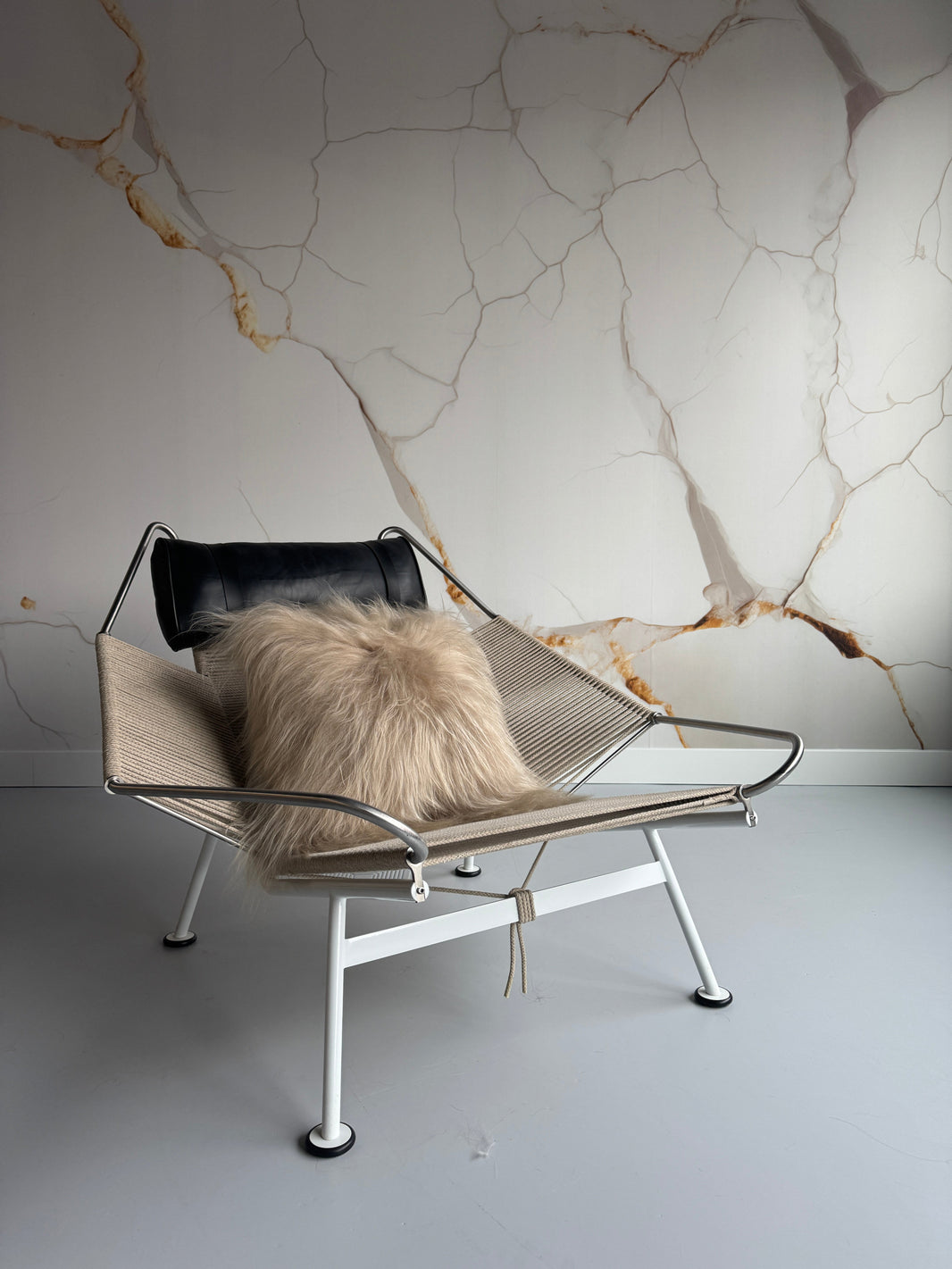 Quadratisches Nacktkissen aus isländischem SchaffellEX-STOCK Canada