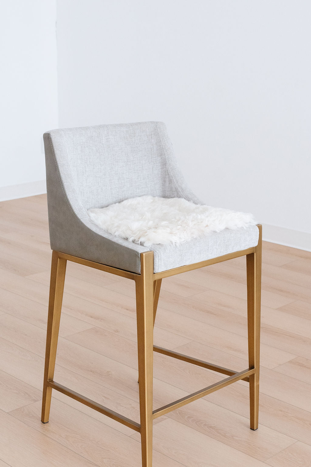 Geschorenes weißes isländisches Schaffell-StuhlkissenEX-STOCK Canada