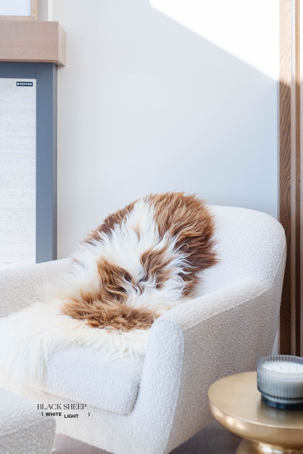 Braun geflecktes isländisches Schaffell | ZufälligEX-STOCK Canada