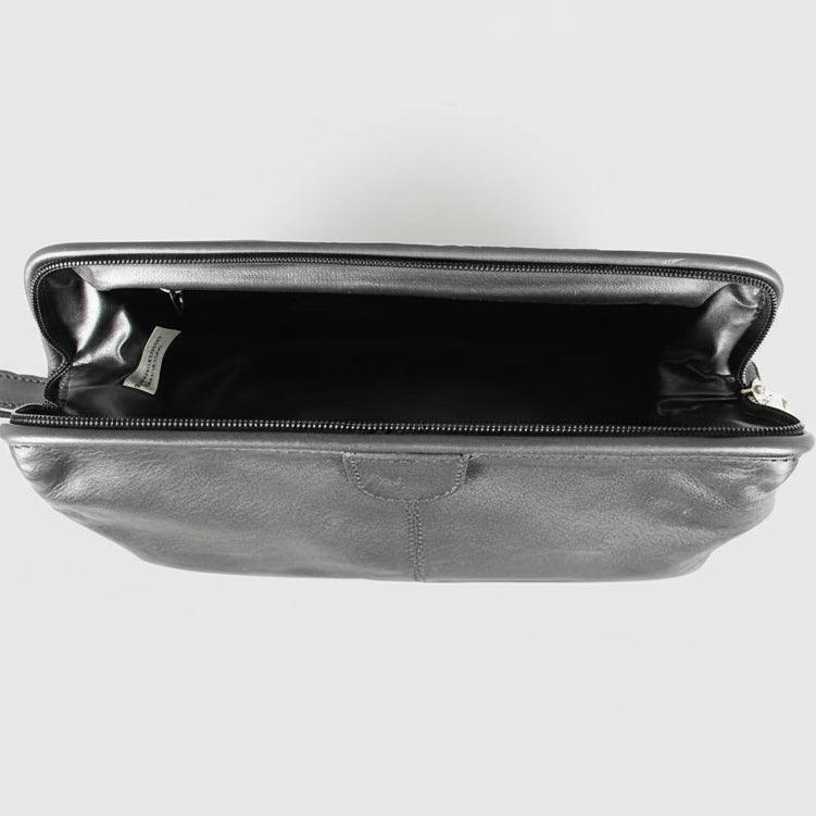 Borsa da toilette in pelle strutturata JBG International | EX-STOCK Canada
