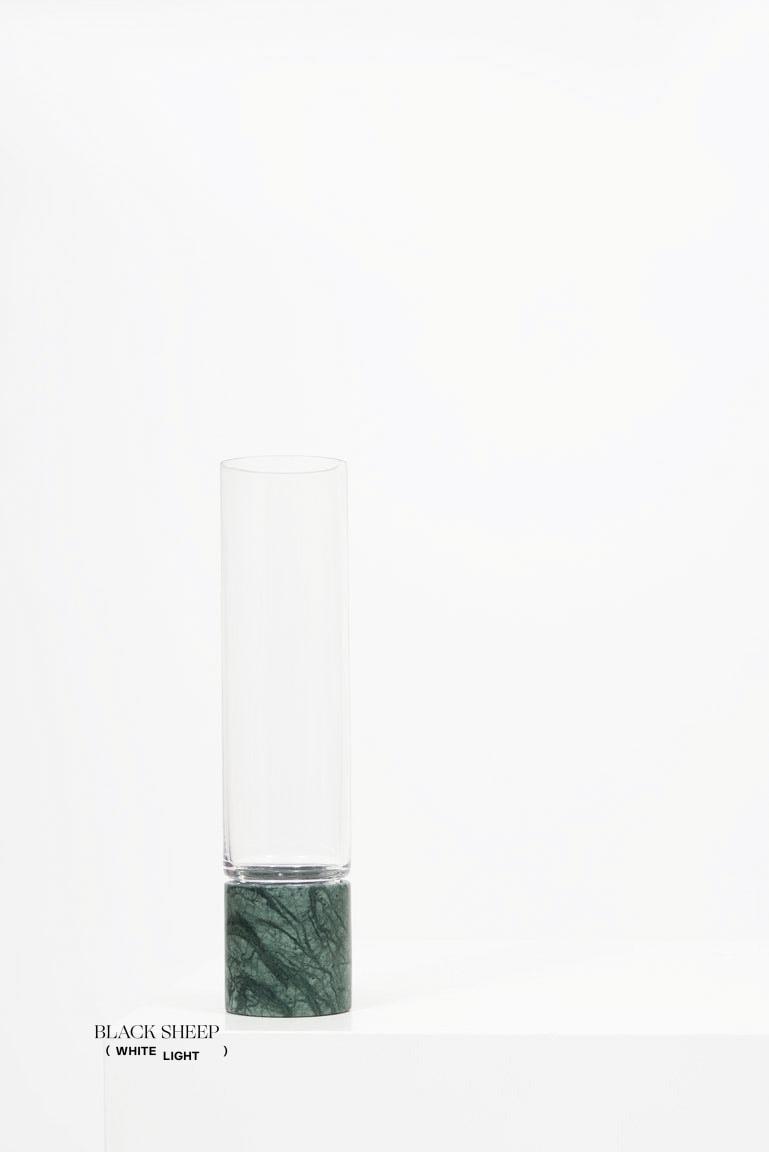 Vase et Ouragan en Marbre Vert et Verre ImpérialEX-STOCK Canada