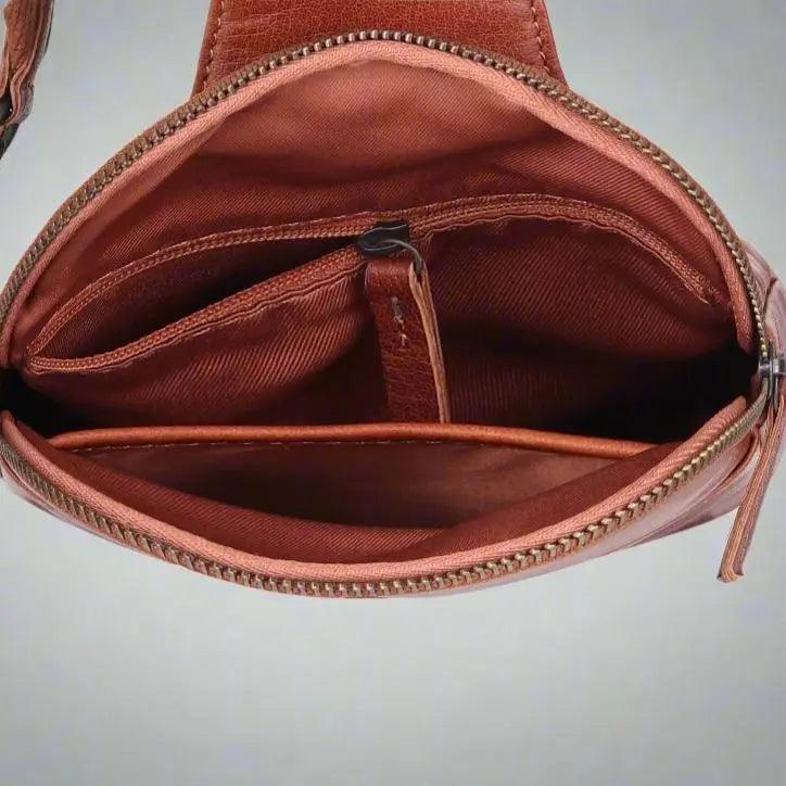 Borsa Frontale e Zaino in Pelle MET Andora | EX-STOCK Canada