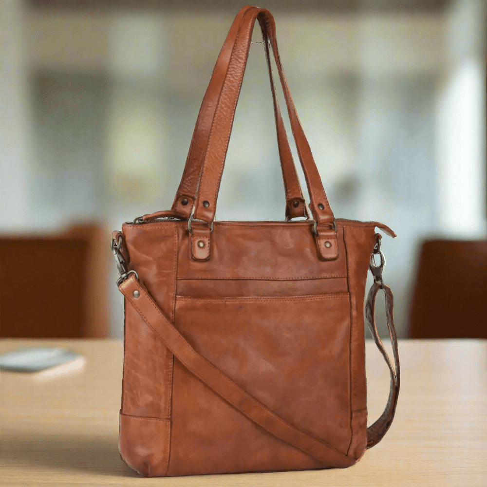 Borsa a sacco in pelle con due manici MET