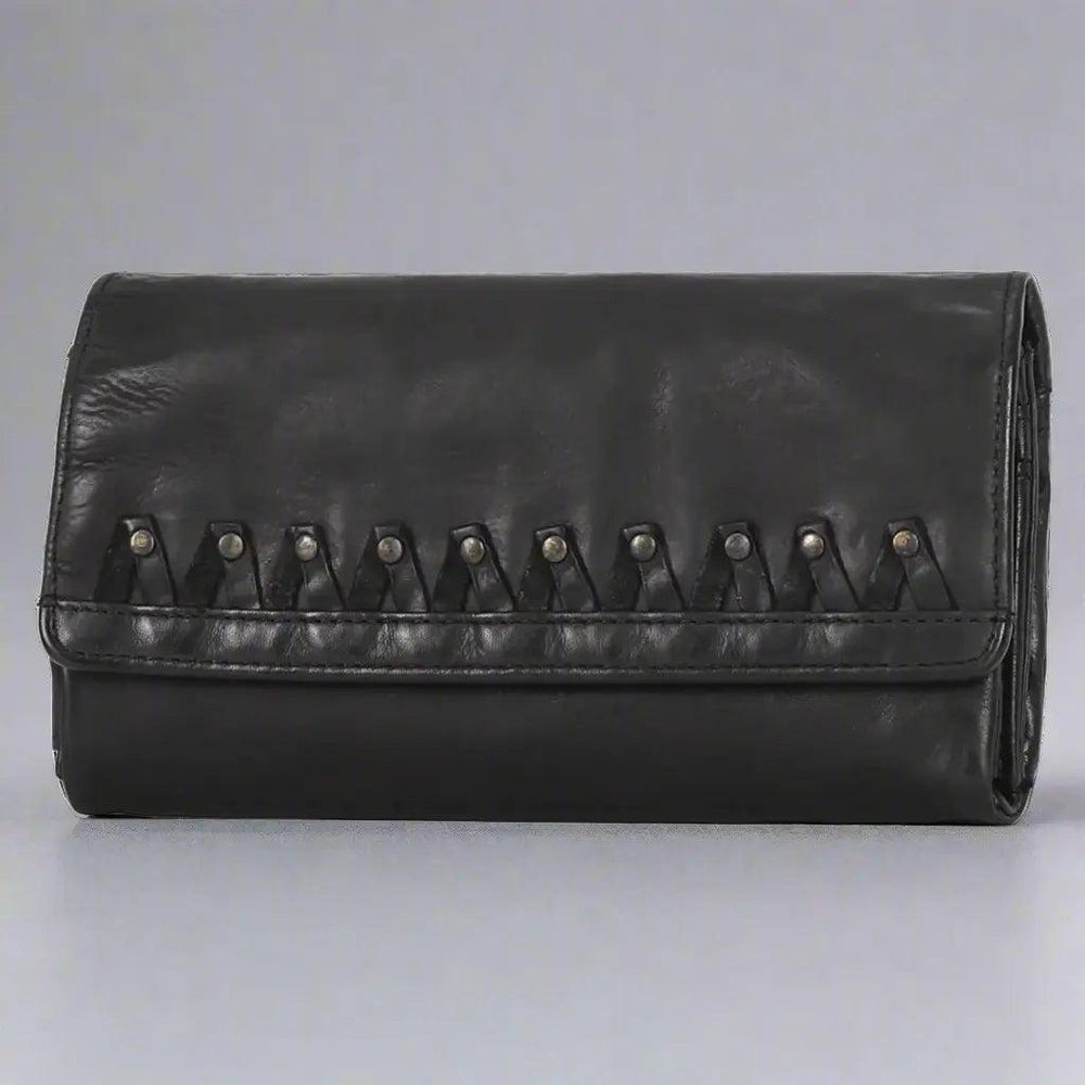 MET Women's Magnet Closure Trifold Leather Wallet