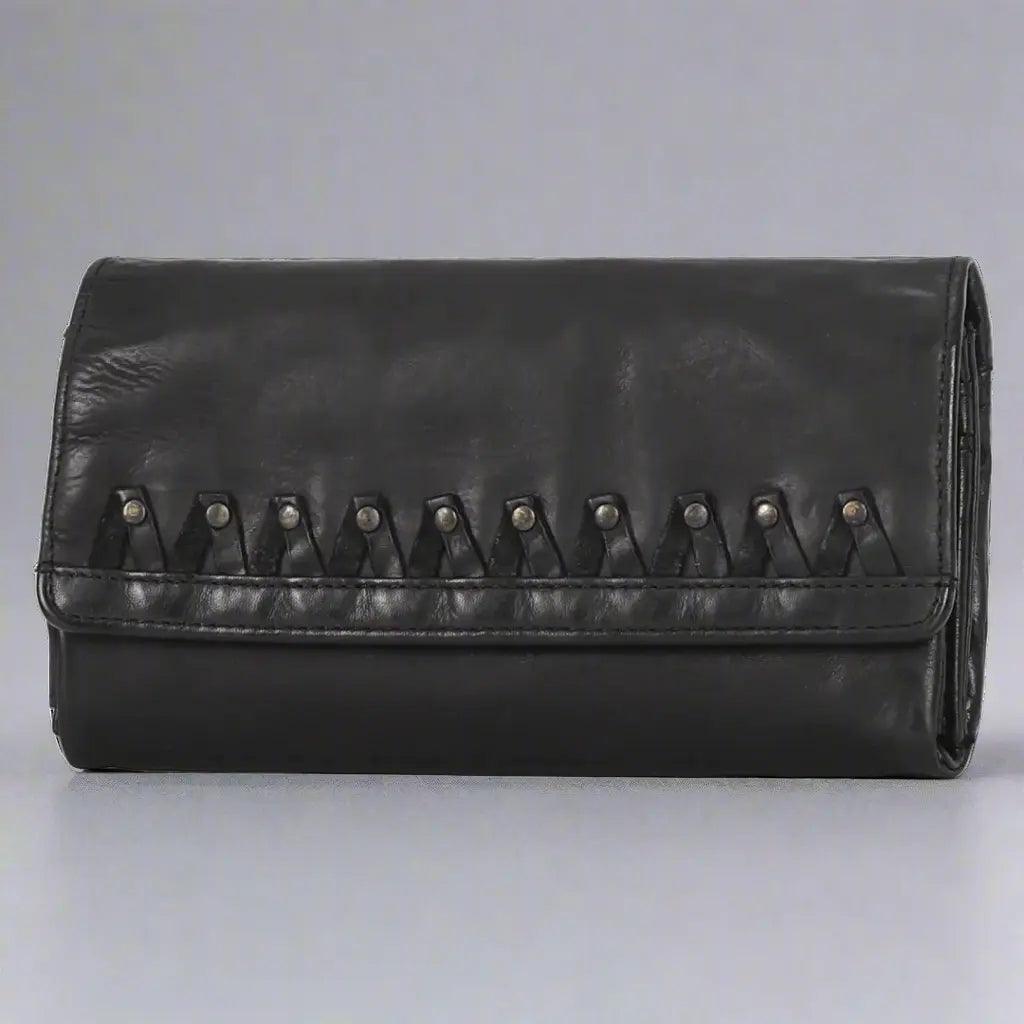 MET Women's Magnet Closure Trifold Leather Wallet
