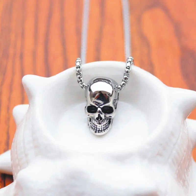 Male titanium steel skull necklace - EX-STOCK Canada