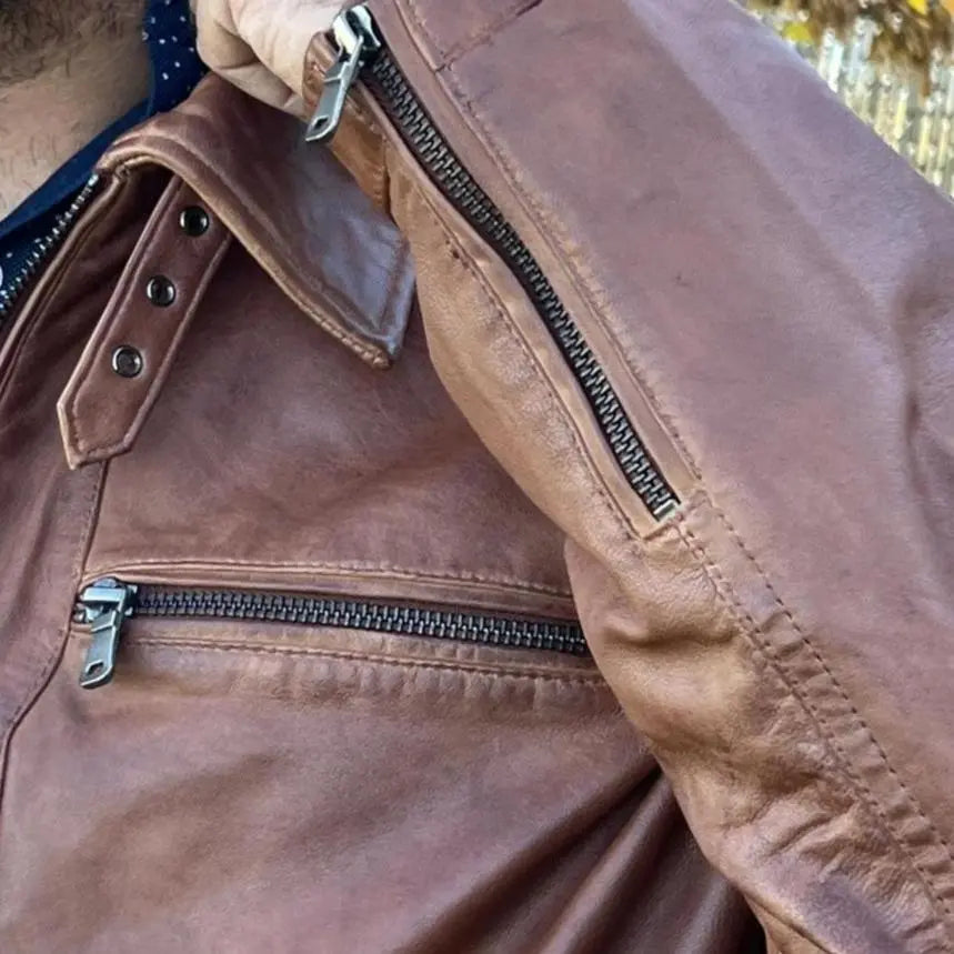 سترة كلاسيكية رجالية بأربعة جيوب من جلد الحملEX-STOCK Canada