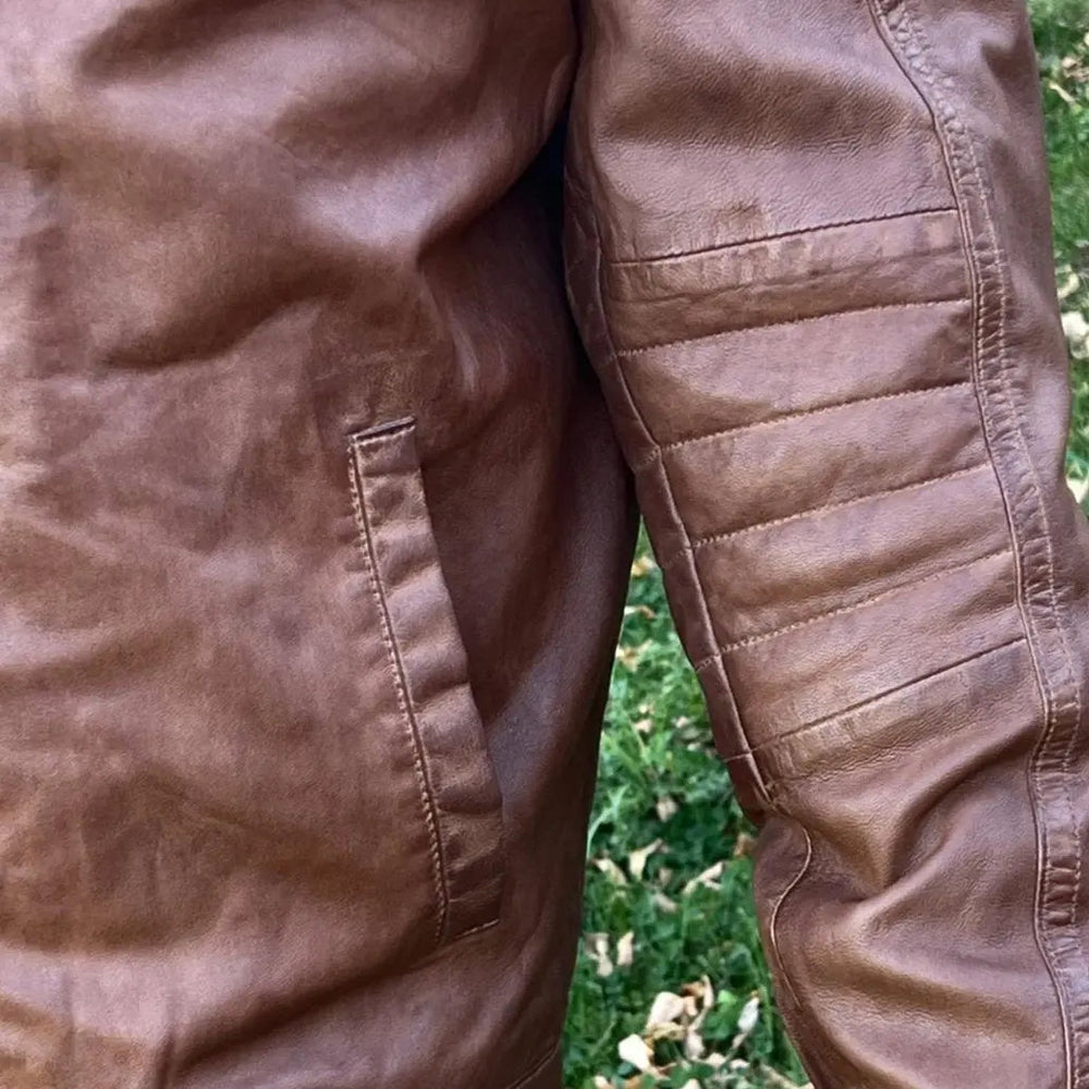 سترة كلاسيكية رجالية بأربعة جيوب من جلد الحملEX-STOCK Canada