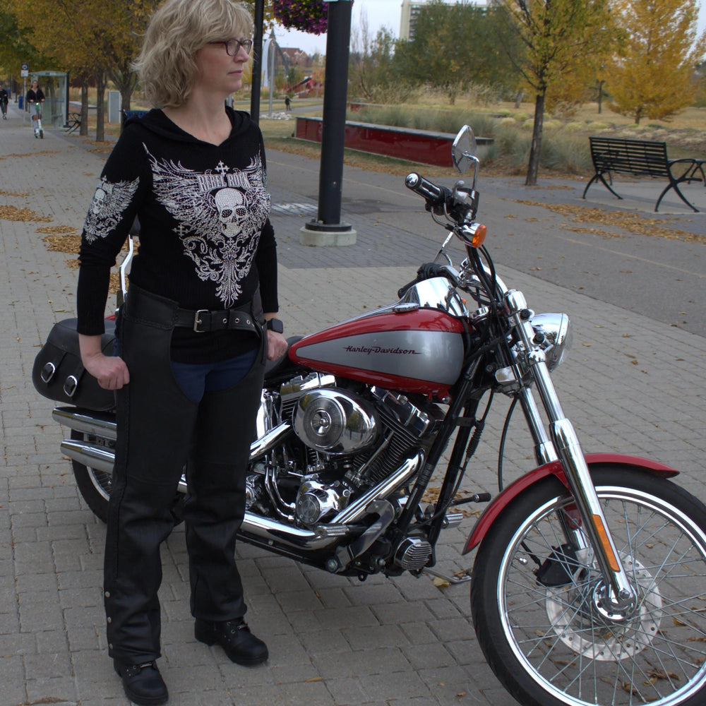 Chaps in Pelle Premium con Dettaglio Intrecciato da Donna Open RoadEX-STOCK Canada