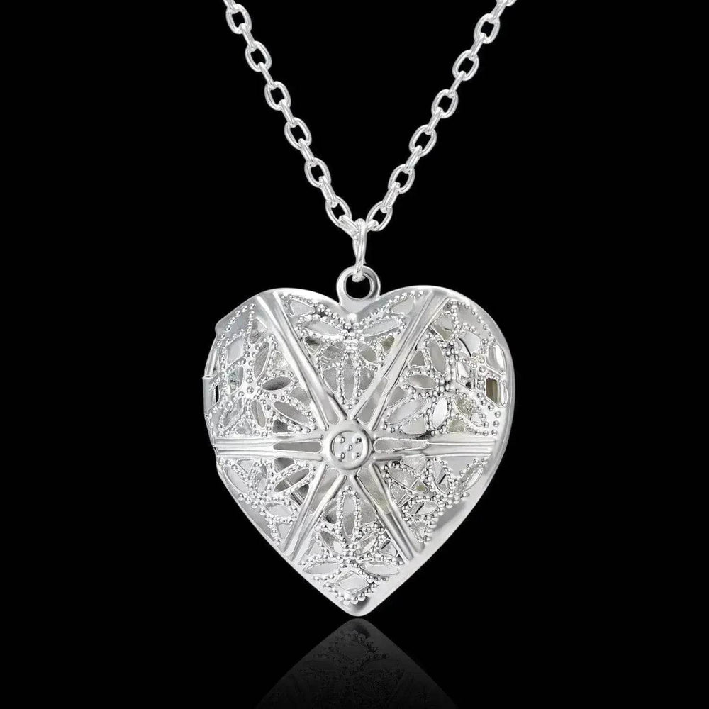 Personalized Heart-shaped Photo Frame Pendant Necklace - EX-STOCK Canada