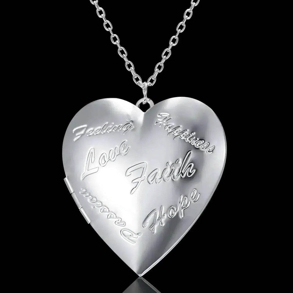 Personalized Heart-shaped Photo Frame Pendant Necklace - EX-STOCK Canada