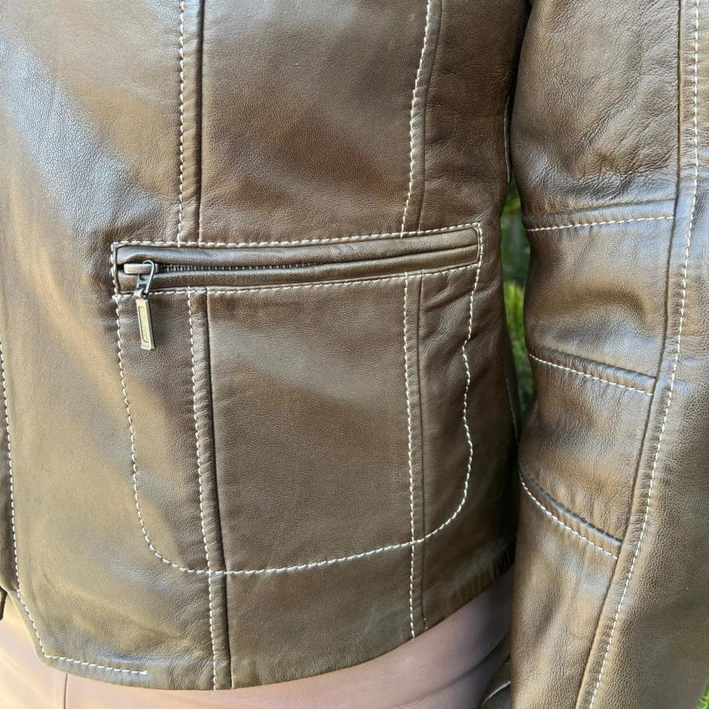 جاكيت نسائي من جلد الحمل بقبة قابلة للإغلاق من Plonge LeathersEX-STOCK Canada