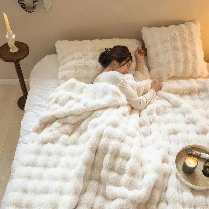 Polyester Carpet Rabbit Bubble Velvet Thickened Nap Quilt Blanket - EX-STOCK Canada