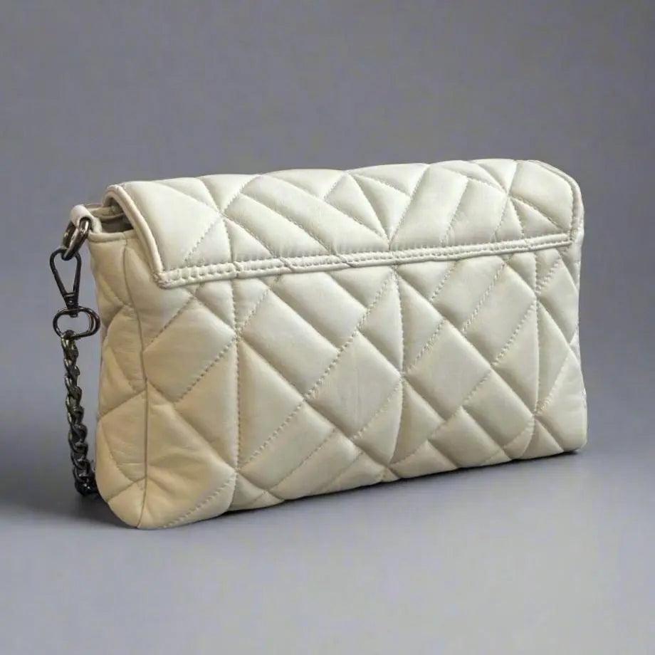 Bolso bandolera de cuero suave acolchado con correa de cadenaEX-STOCK Canada