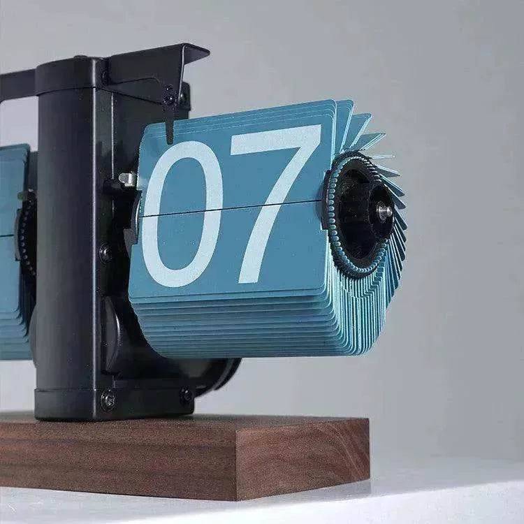 Retro Electronic Automatic Flipping Clock - EX-STOCK Canada